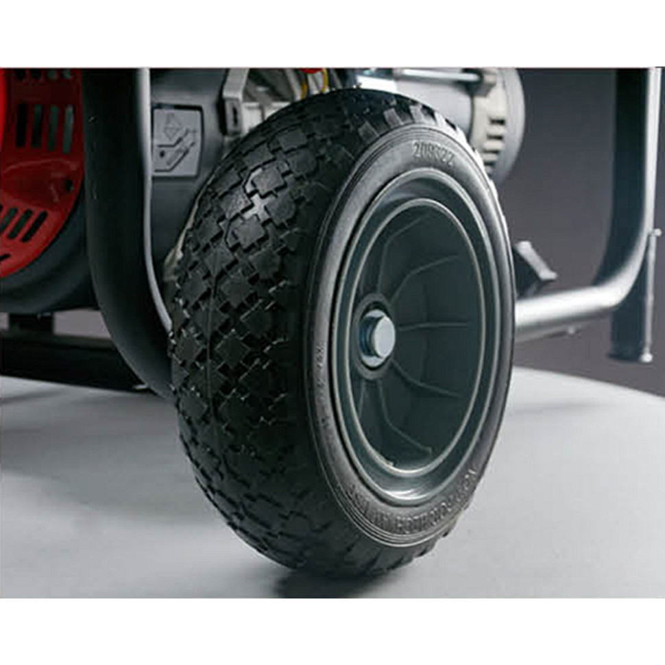 Генератор бензиновый FUBAG BS 7500 A ES (7/7.3кВт, 220В, AVR, эл.стартер, 80дБ, 4такт., бак 25л, 92.8кг) Генератор бензиновый FUBAG BS 7500 A ES (7/7.3кВт, 220В, AVR, эл.стартер, 80дБ, 4такт., бак 25л, 92.8кг)
