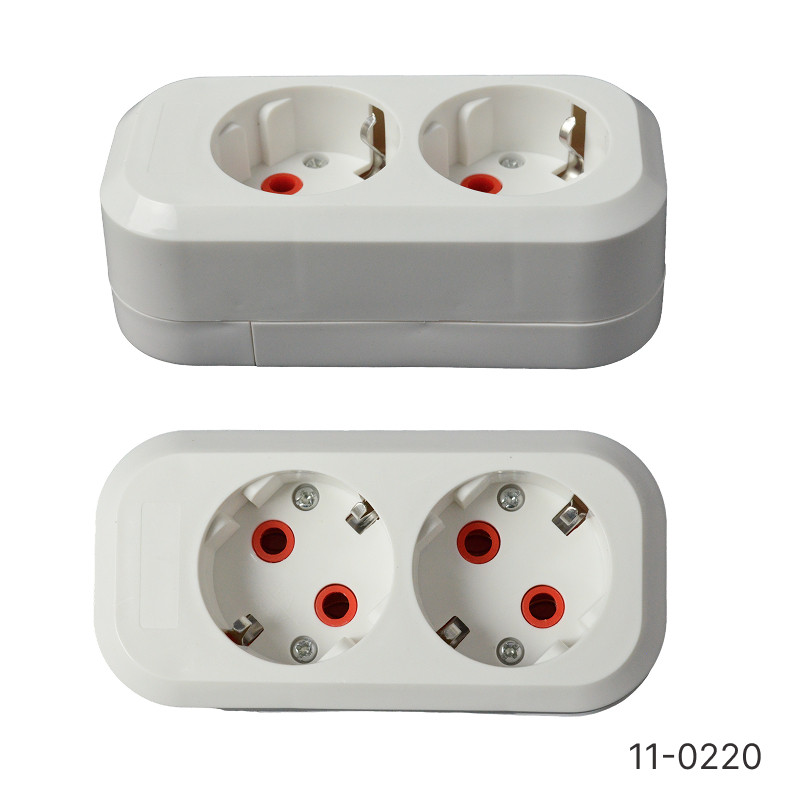 Колодка электрическая YK419 двойная термопластик с заземлением 250V/16A IP44 (черный) (10шт) Колодка электрическая YK419 двойная термопластик с заземлением 250V/16A IP44 (черный) (10шт)