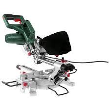 Пила торцовочная Hammer STL1400/210PL (Мощность 1400Вт; 5000об/мин; Круг 210мм; гл.65мм)