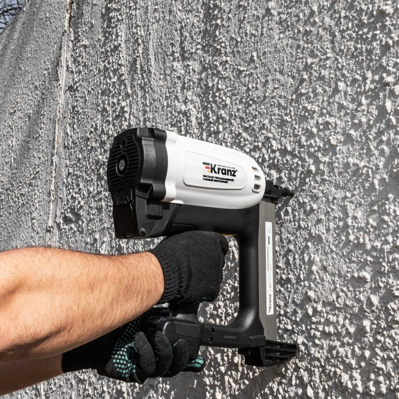 Гвоздезабивной пистолет газовый монтажный KRANZ GN95, 95Дж, длина гвоздей 15-40мм, диаметр 2,7-3мм