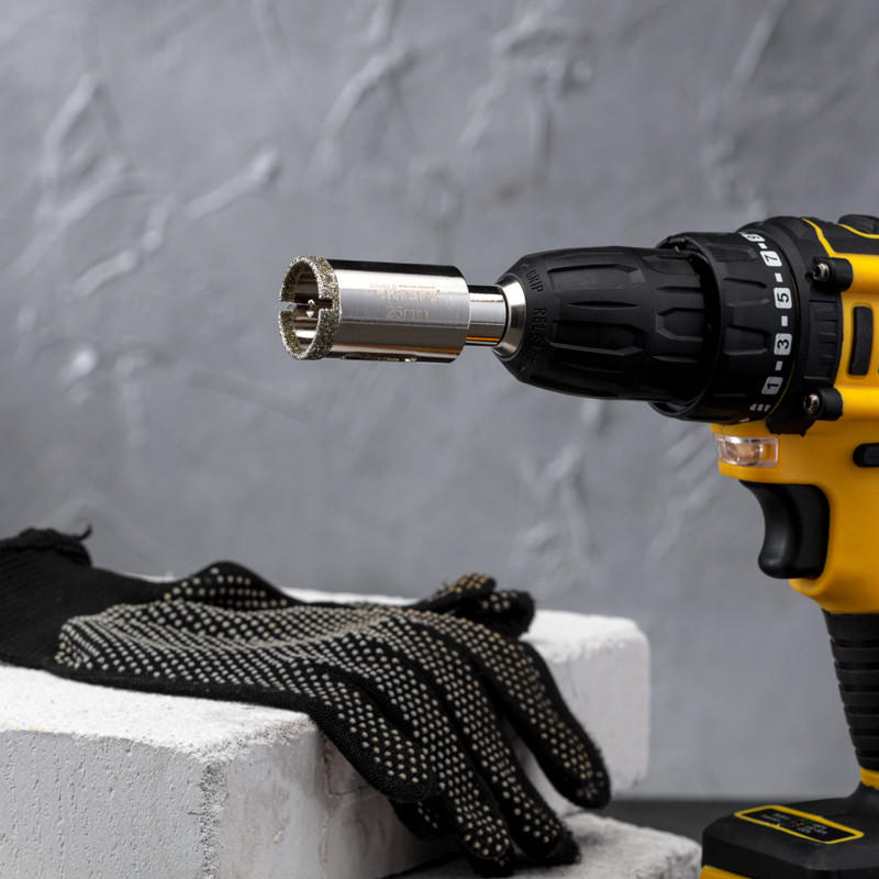 Коронка алмазная KRANZ 25мм по керамограниту с центровочным сверлом