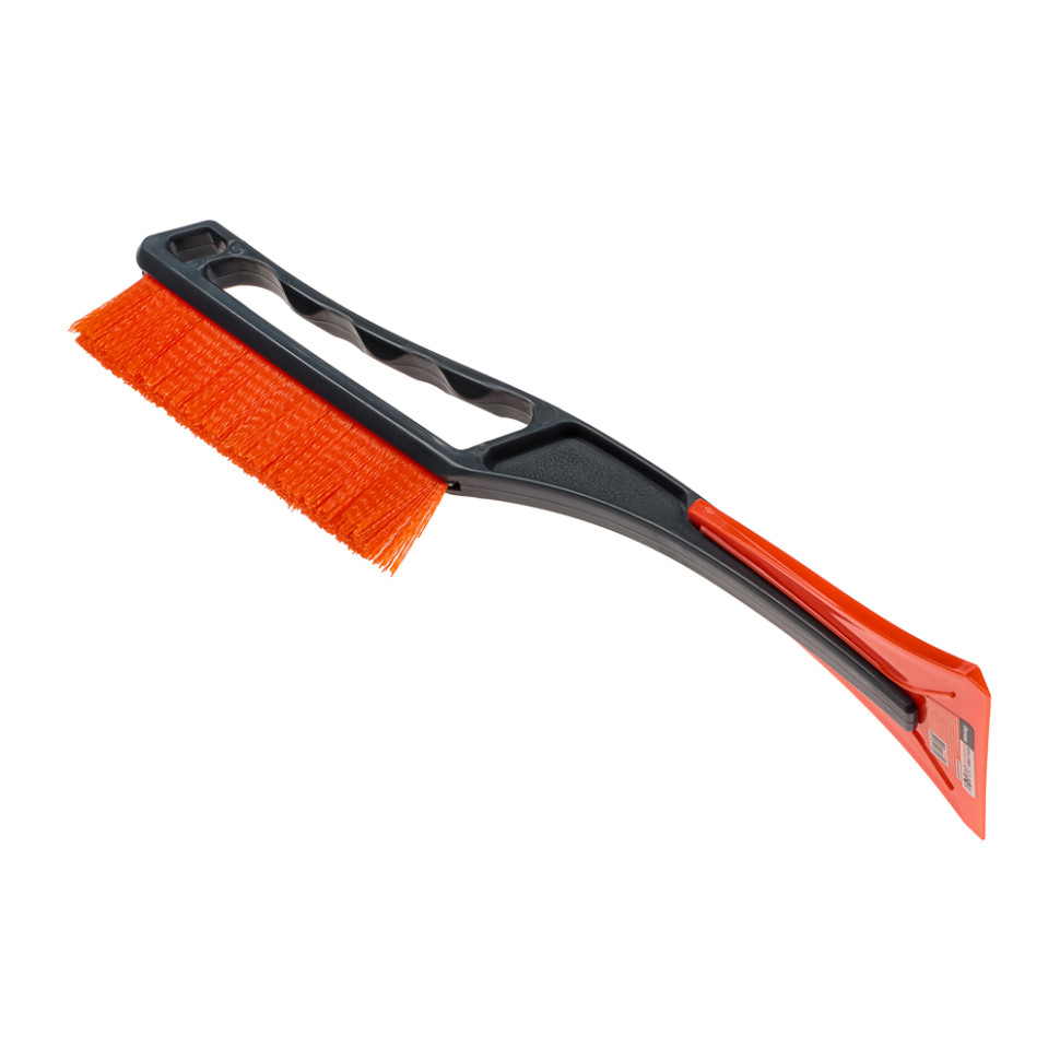 Щетка для уборки снега ЕРМАК со скребком 34 см