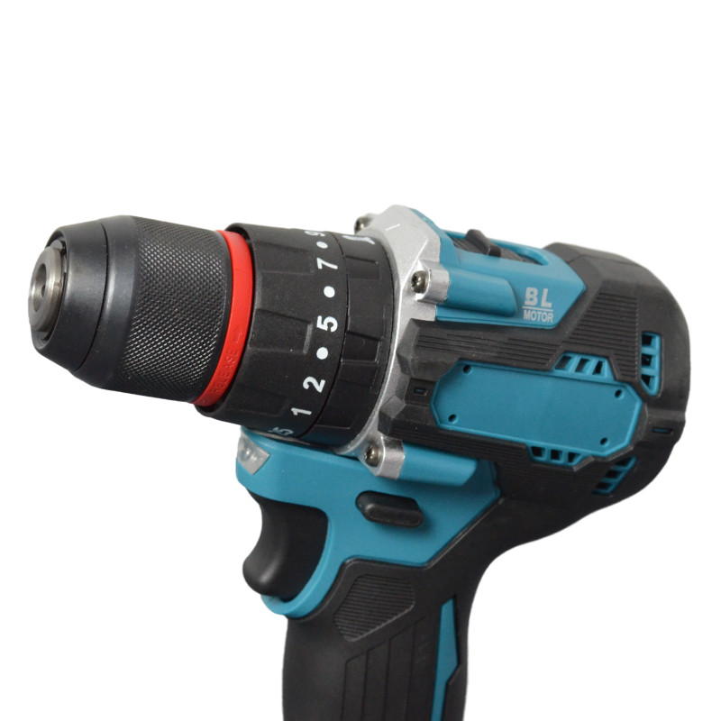 Шуруповерт аккумуляторный бесщеточный  Мак 21в  (2 Акб 2 Ah кейс)