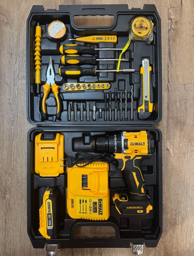 Шуруповерт аккумуляторный бесщеточный Девольт 21v  с набором  (2 Акб 2 Ah кейс)